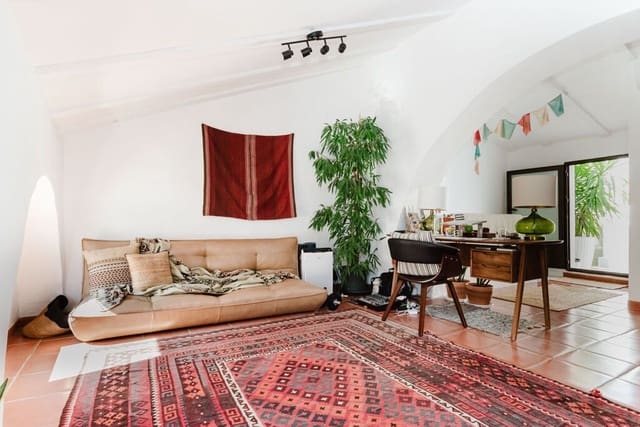 3 sypialnia Dom na sprzedaż w Oliva - 265 000 € (Ref: 9535645)