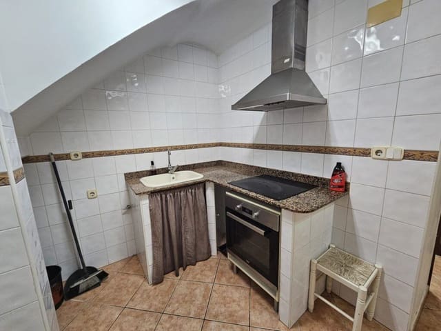 Casa de 3 habitaciones en Oliva en venta - 109.500 € (Ref: 9535646)