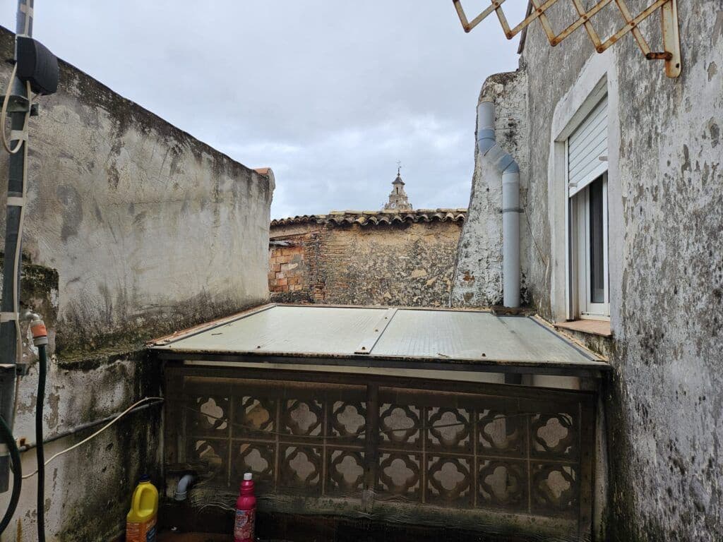 3 makuuhuone Omakotitalo myytävänä paikassa Oliva - 115 000 € (Ref: 9535646)