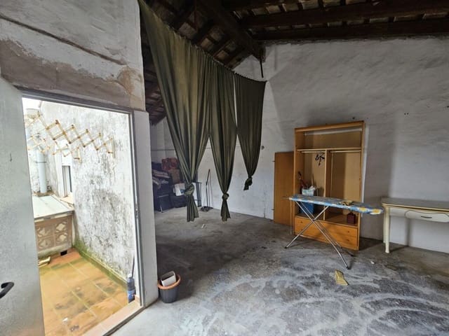 3 sovrum Hus till salu i Oliva - 115 000 € (Ref: 9535646)