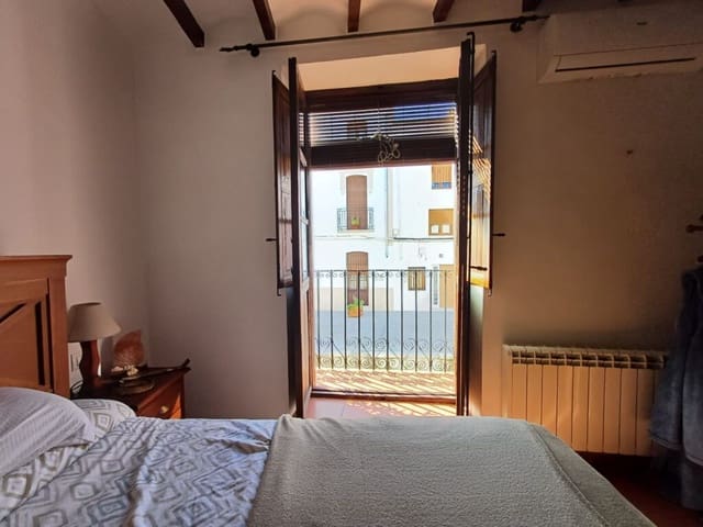 3 soveværelse Byhus til salg i Oliva - € 159.000 (Ref: 9535647)