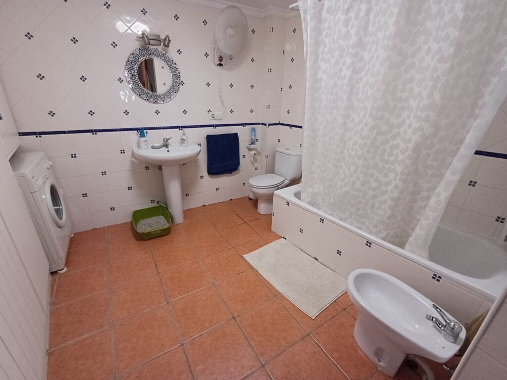 3 makuuhuone Omakotitalo myytävänä paikassa Oliva - 159 000 € (Ref: 9535647)