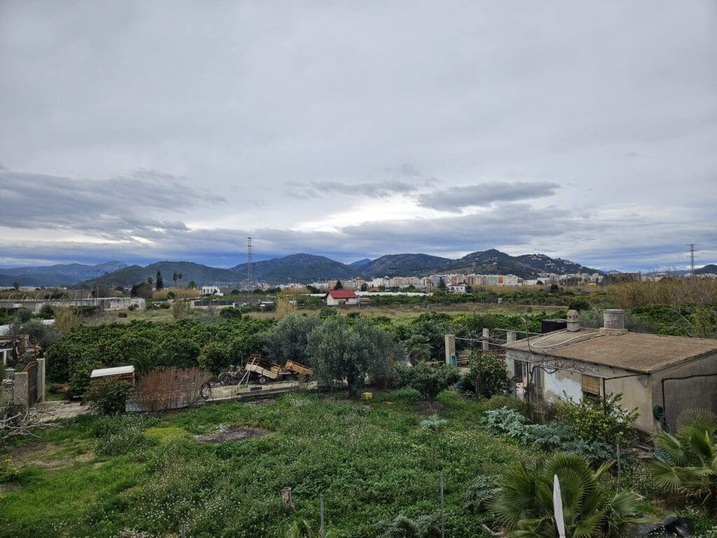 4 chambre Villa/Maison à vendre à Oliva avec garage - 315 000 € (Ref: 9555582)