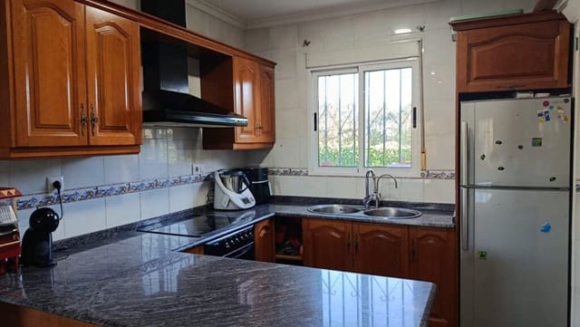 4 camera da letto Villa in vendita in Oliva con garage - 315.000 € (Rif: 9555582)