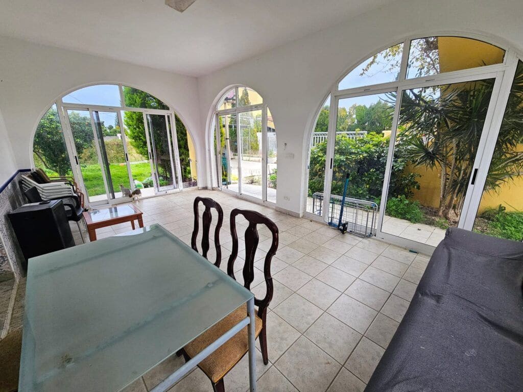 4 chambre Villa/Maison à vendre à Oliva avec garage - 315 000 € (Ref: 9555582)