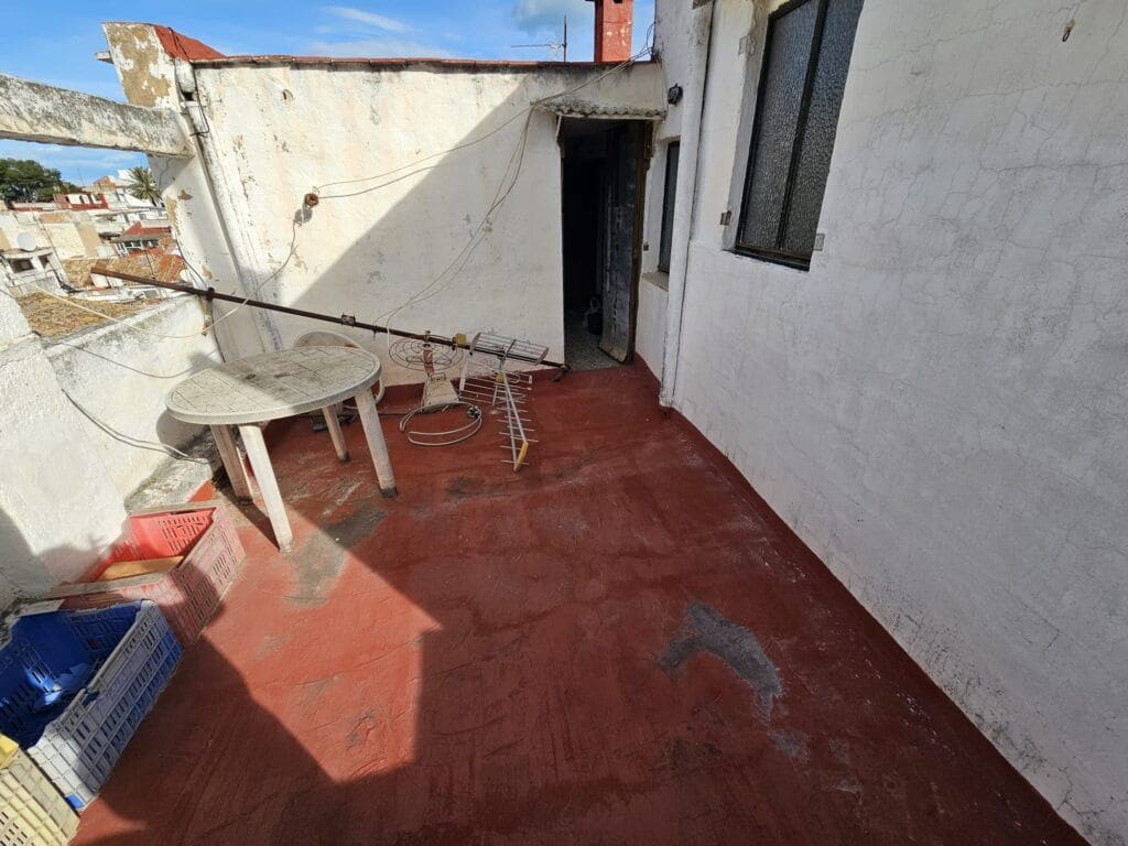 8 slaapkamer Huis te koop in Oliva - € 69.000 (Ref: 9574493)