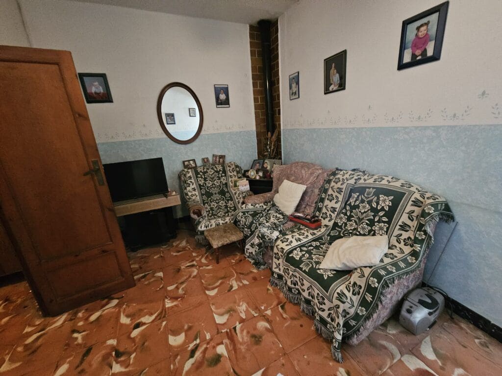 8 slaapkamer Huis te koop in Oliva - € 69.000 (Ref: 9574493)