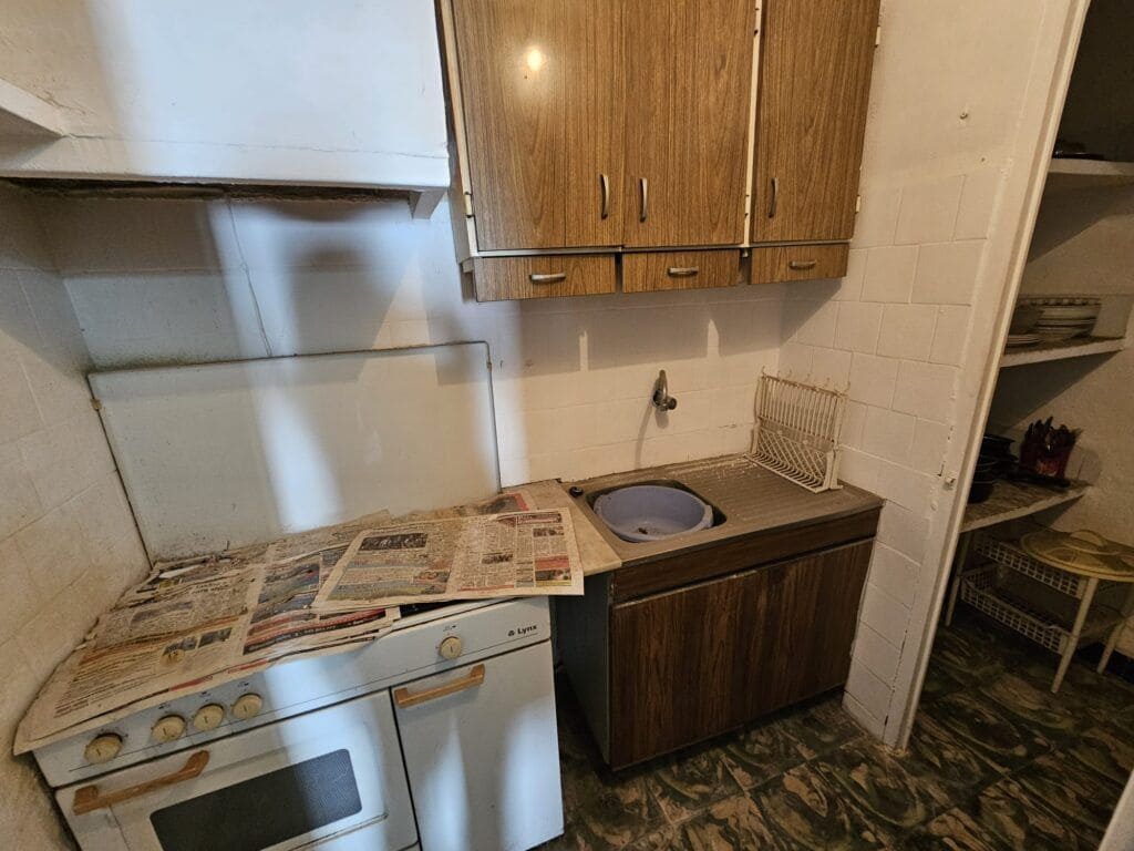 8 slaapkamer Huis te koop in Oliva - € 69.000 (Ref: 9574493)