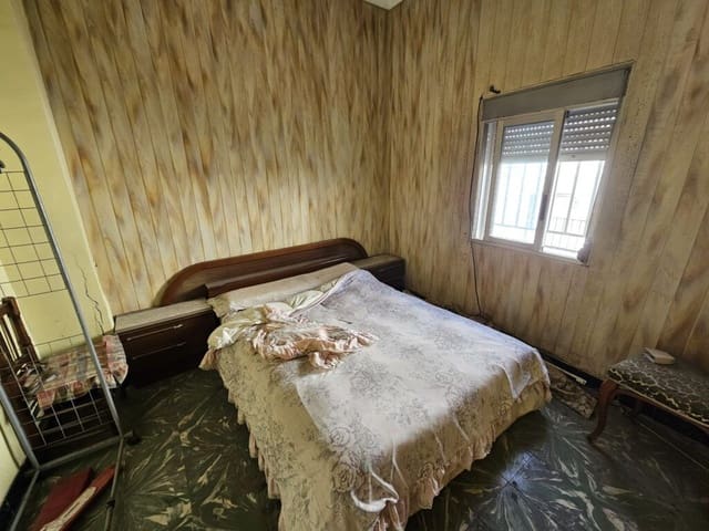 8 sovrum Hus till salu i Oliva - 69 000 € (Ref: 9574493)