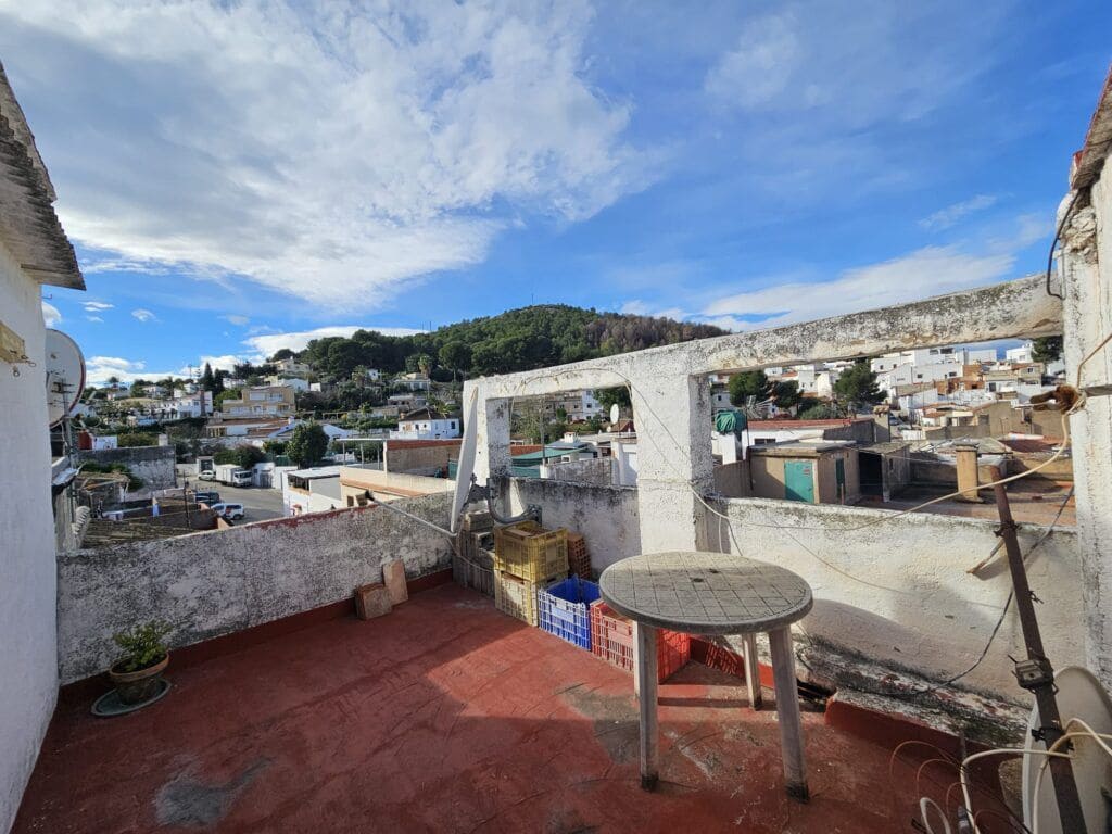 8 slaapkamer Huis te koop in Oliva - € 69.000 (Ref: 9574493)