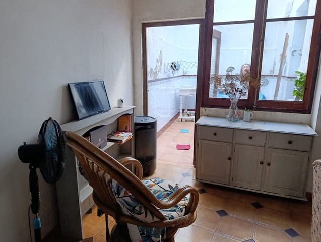 4 makuuhuone Omakotitalo myytävänä paikassa Oliva - 149 000 € (Ref: 9574495)