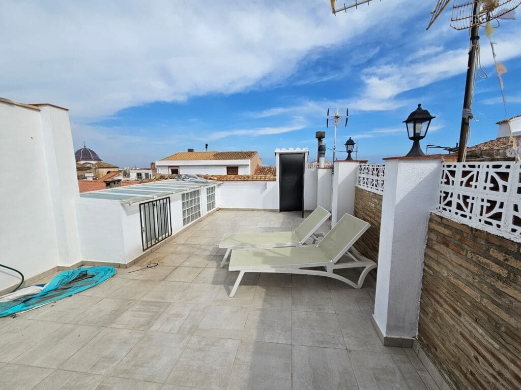 3 bedroom Townhouse for sale in Oliva - € 270,000 (Ref: 9726495)