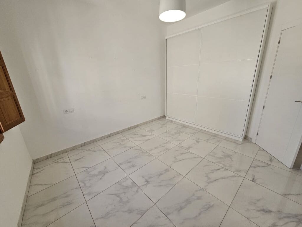 3 bedroom Apartment for sale in Oliva with garage - € 149,950 (Ref: 9744114)