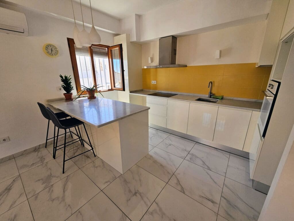 3 bedroom Apartment for sale in Oliva with garage - € 149,950 (Ref: 9744114)