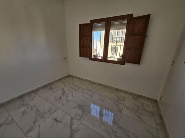 3 bedroom Apartment for sale in Oliva with garage - € 149,950 (Ref: 9744114)