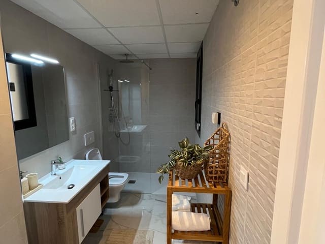 2 soverom Leilighet til salgs i Los Altos med svømmebasseng garasje - € 295 000 (Ref: 10009301)