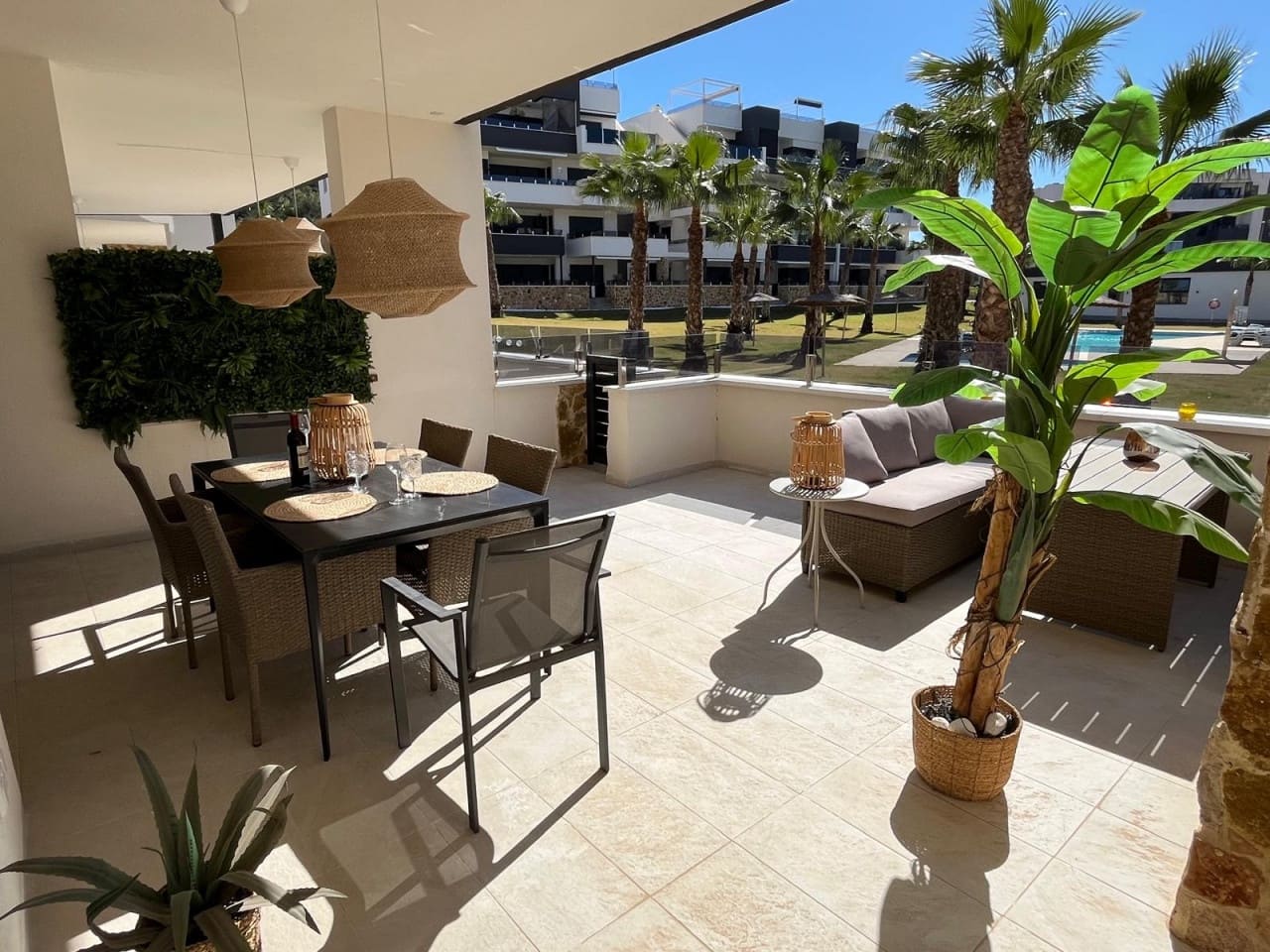 Apartamento de 2 habitaciones en Los Altos en venta con piscina garaje - 295.000 € (Ref: 10009301)