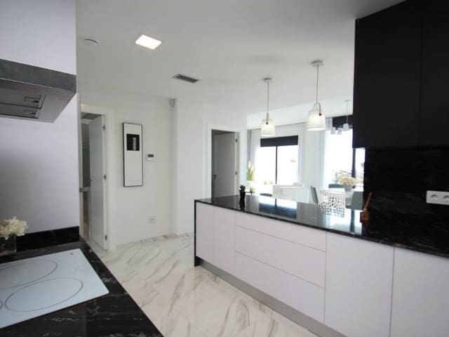 3 sovrum Radhus till salu i San Miguel de Salinas med pool garage - 399 000 € (Ref: 10015815)
