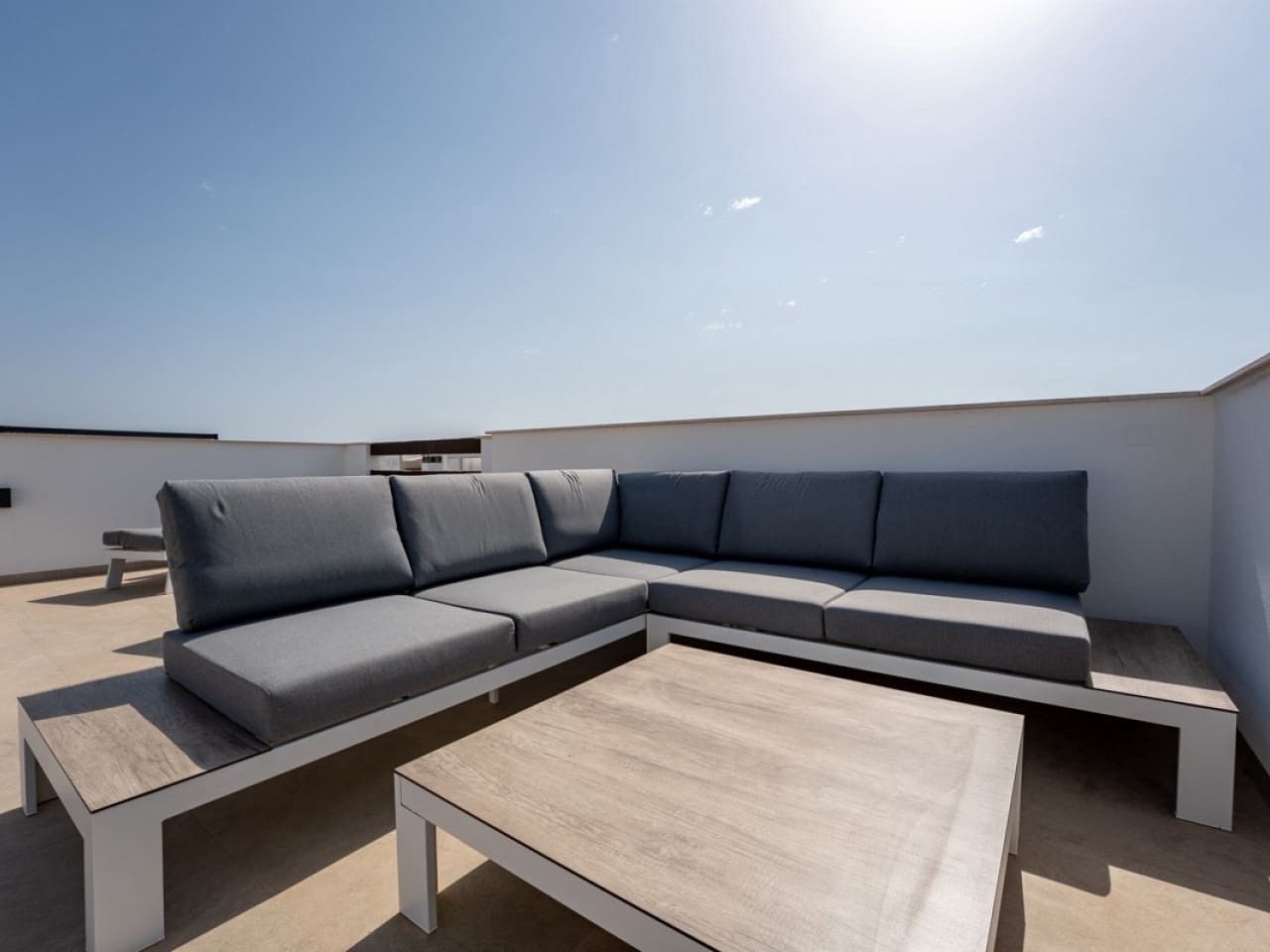 2 slaapkamer Rijtjeshuis te koop in Torrevieja met zwembad garage - € 345.000 (Ref: 10021174)