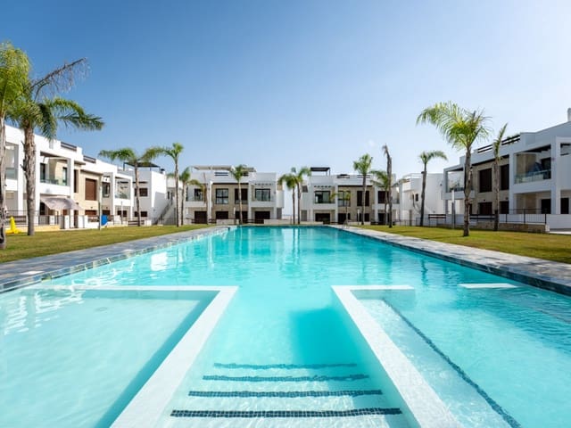 2 bedroom Terraced Villa for sale in Torrevieja with pool garage - € 345,000 (Ref: 10021174)