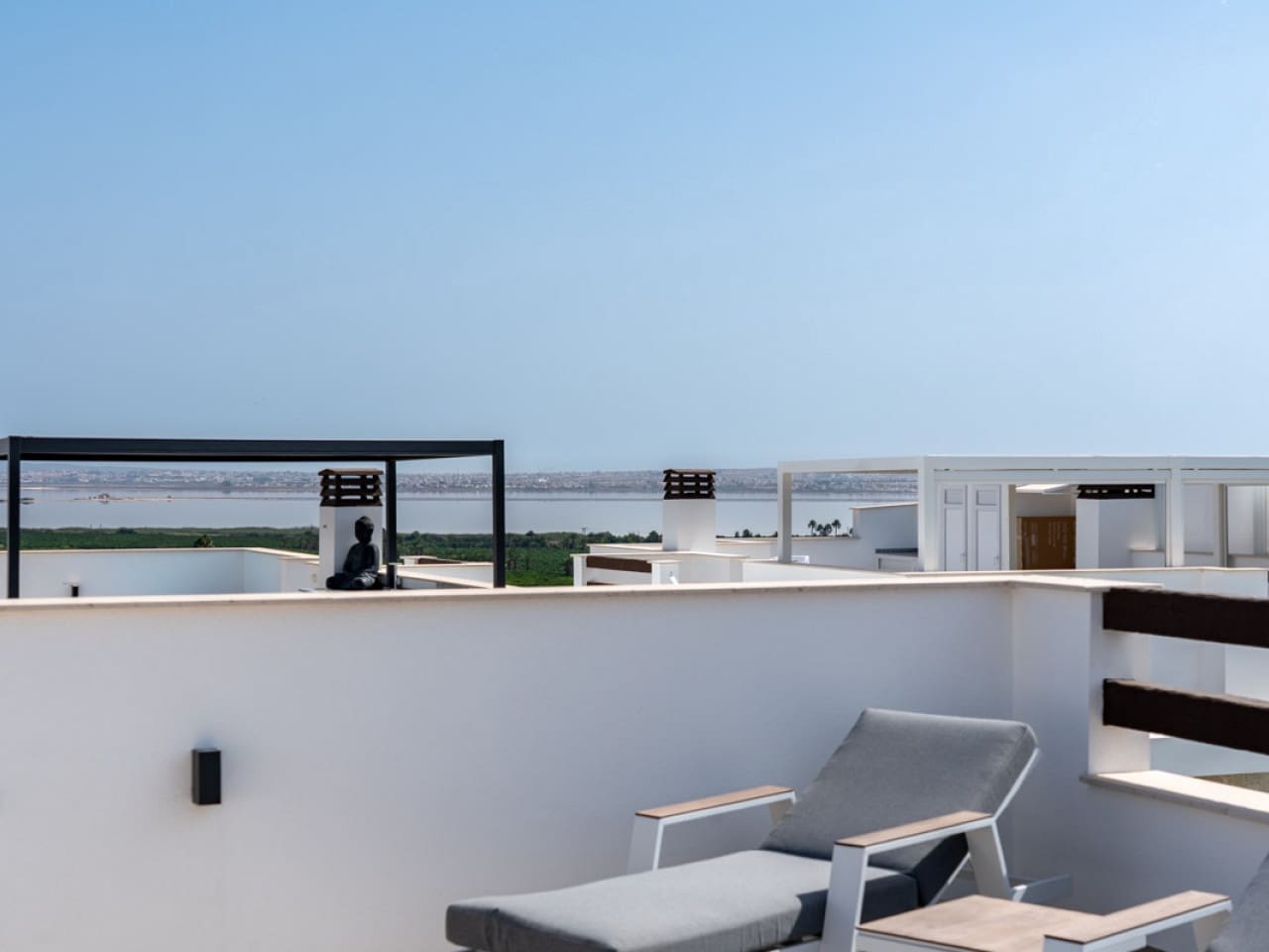2 slaapkamer Rijtjeshuis te koop in Torrevieja met zwembad garage - € 345.000 (Ref: 10021174)