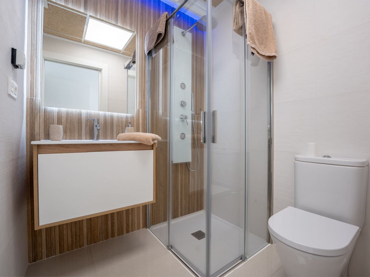2 slaapkamer Rijtjeshuis te koop in Torrevieja met zwembad garage - € 345.000 (Ref: 10021174)