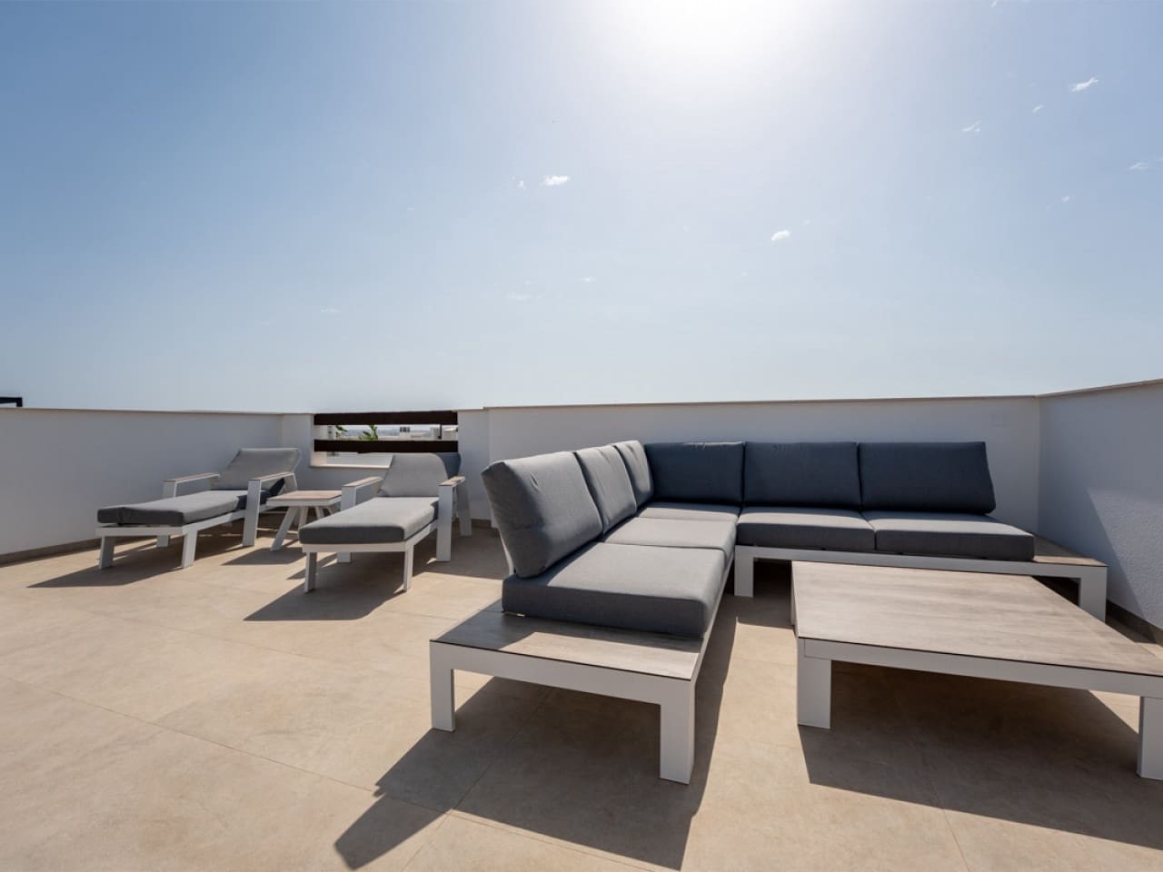 2 slaapkamer Rijtjeshuis te koop in Torrevieja met zwembad garage - € 345.000 (Ref: 10021174)