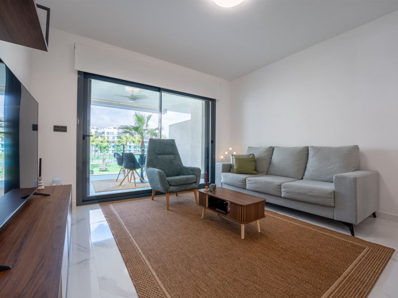 Apartamento de 3 habitaciones en El Raso en venta con piscina garaje - 295.000 € (Ref: 10030727)