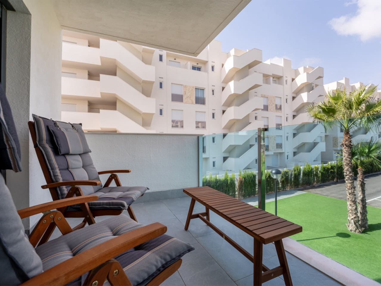 Apartamento de 3 habitaciones en El Raso en venta con piscina garaje - 295.000 € (Ref: 10030727)