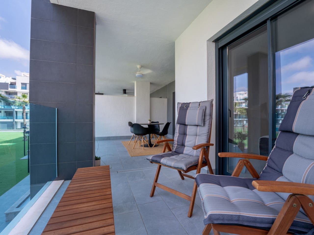Apartamento de 3 habitaciones en El Raso en venta con piscina garaje - 295.000 € (Ref: 10030727)