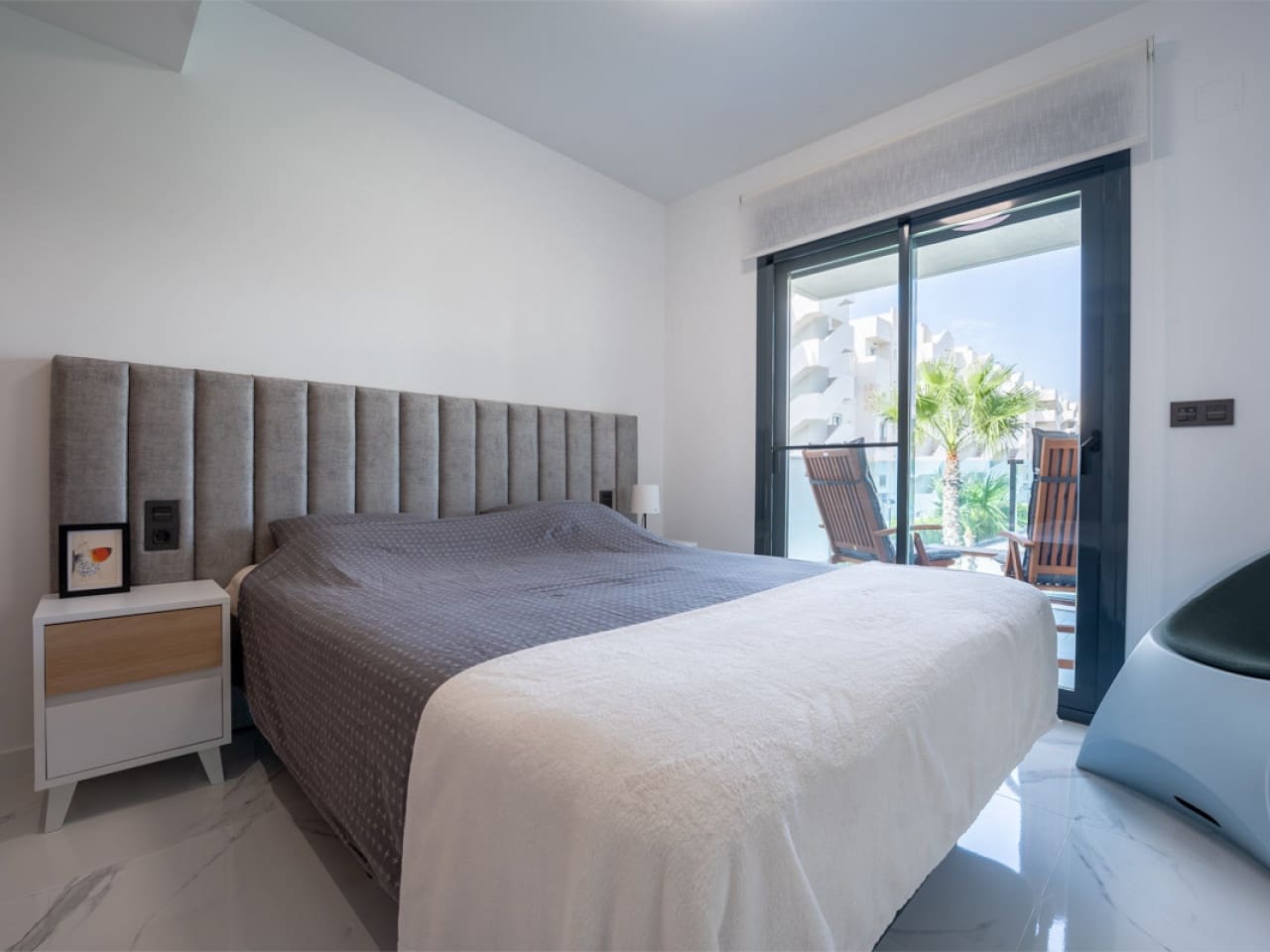 Apartamento de 3 habitaciones en El Raso en venta con piscina garaje - 295.000 € (Ref: 10030727)