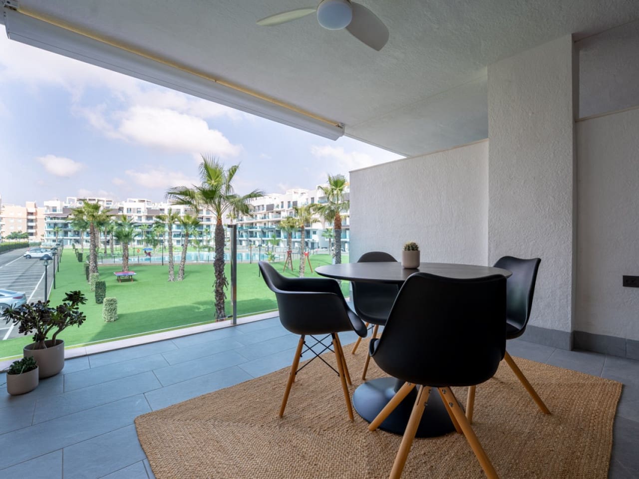 Apartamento de 3 habitaciones en El Raso en venta con piscina garaje - 295.000 € (Ref: 10030727)