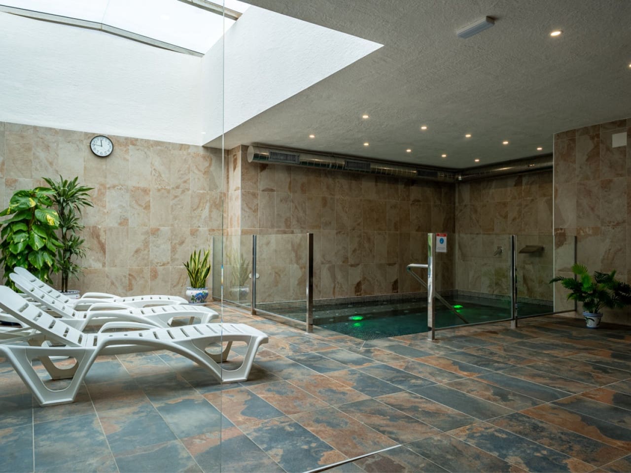Apartamento de 3 habitaciones en El Raso en venta con piscina garaje - 295.000 € (Ref: 10030727)