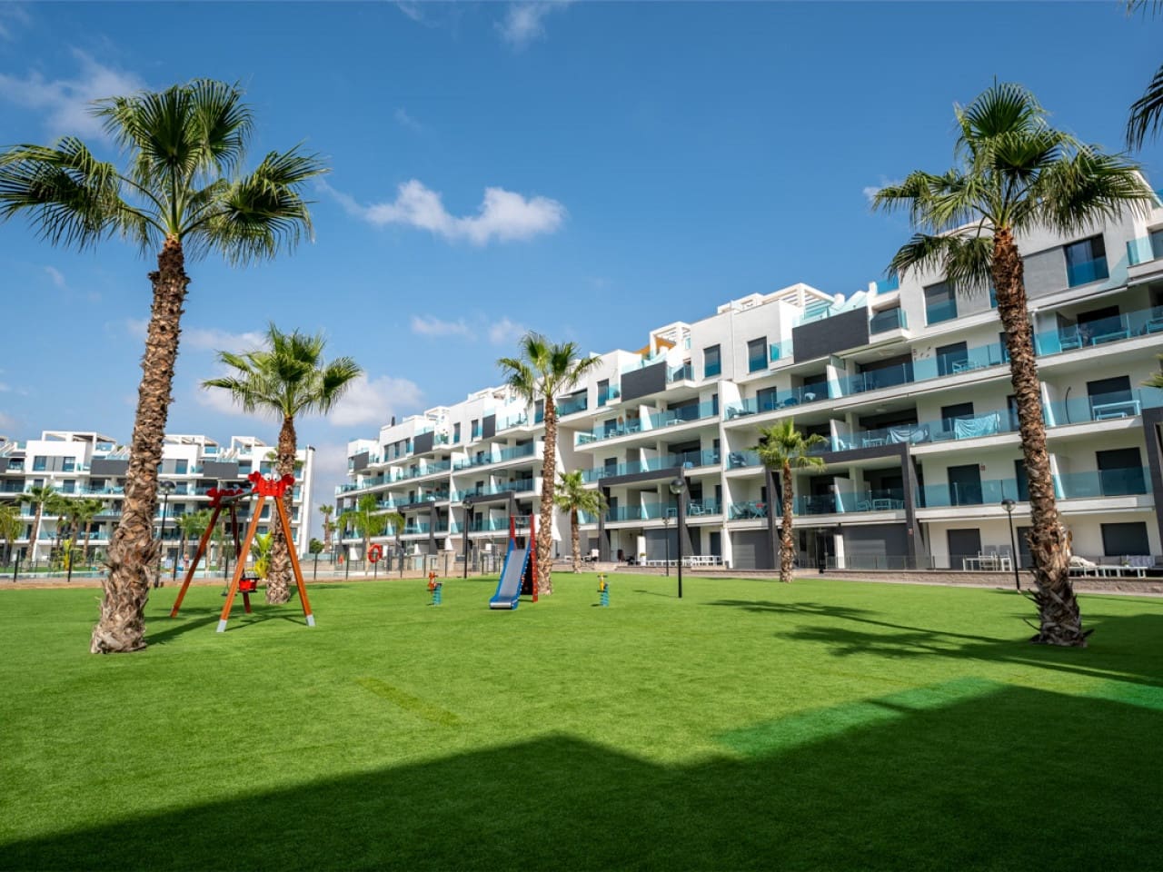 Apartamento de 3 habitaciones en El Raso en venta con piscina garaje - 295.000 € (Ref: 10030727)