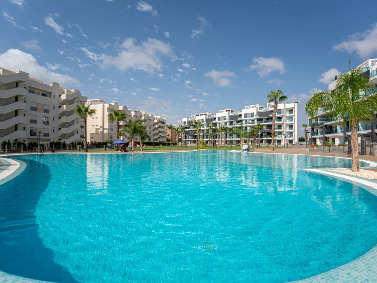 Apartamento de 3 habitaciones en El Raso en venta con piscina garaje - 295.000 € (Ref: 10030727)