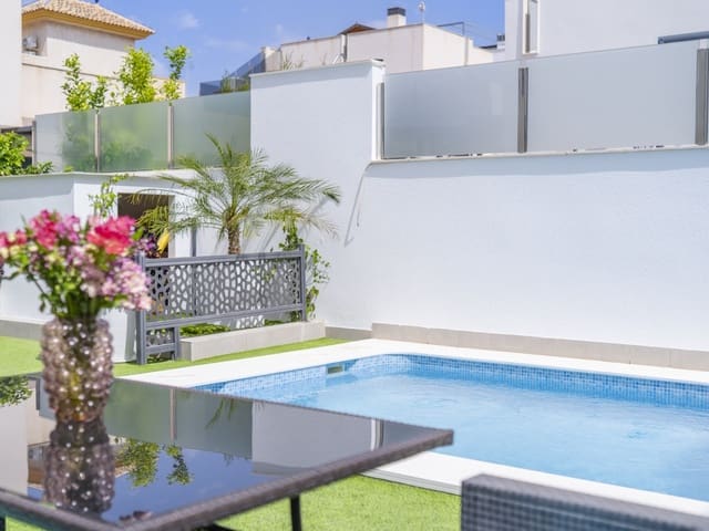 5 makuuhuone Huvila myytävänä paikassa Aguas Nuevas, Torrevieja mukana uima-altaan - 559 000 € (Ref: 10045291)