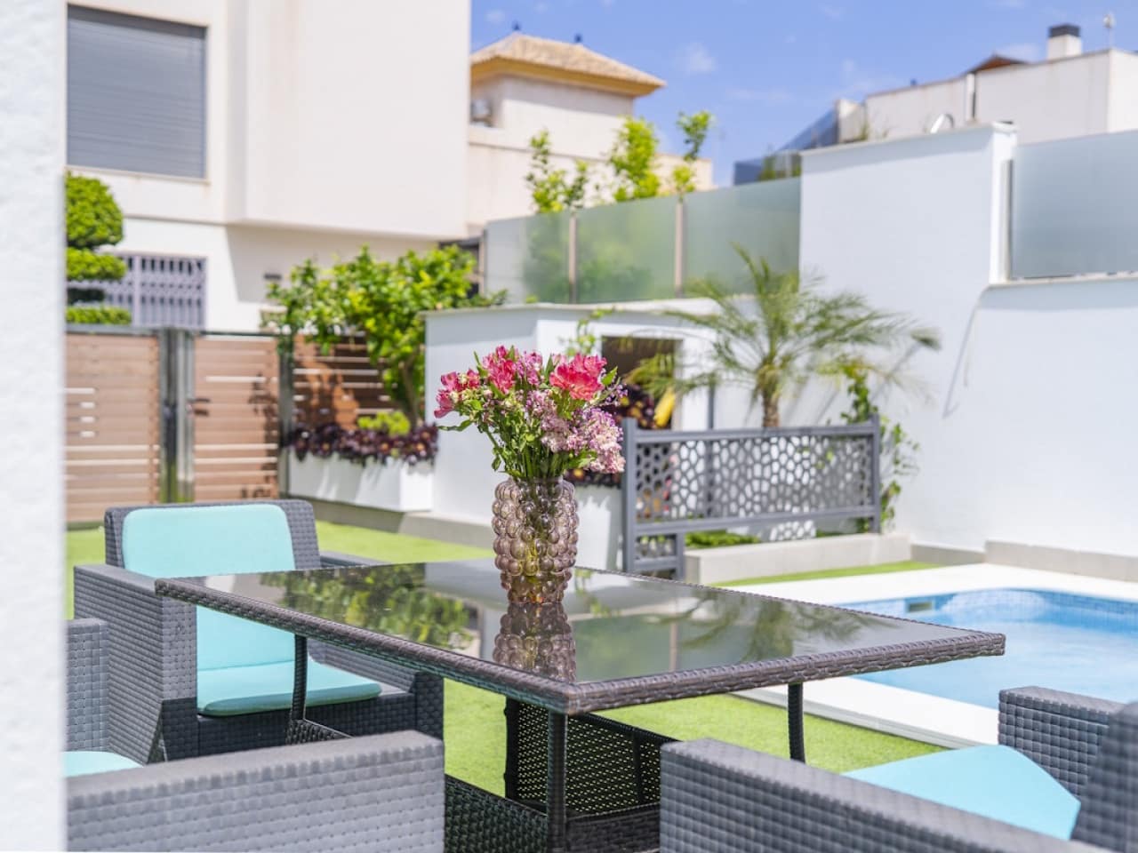 Chalet de 5 habitaciones en Aguas Nuevas en venta con piscina - 559.000 € (Ref: 10045291)