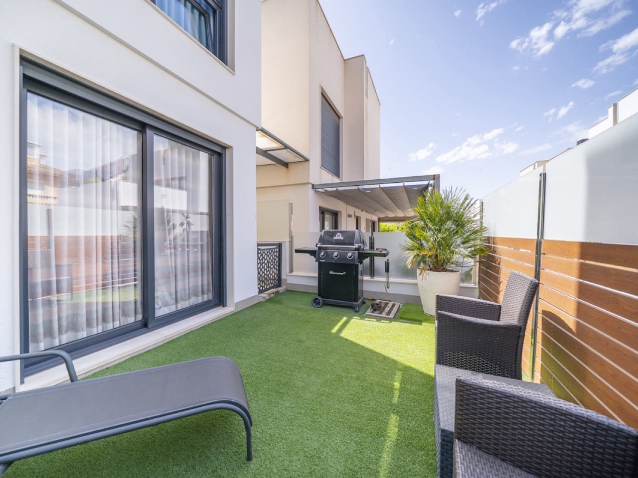 Chalet de 5 habitaciones en Aguas Nuevas en venta con piscina - 559.000 € (Ref: 10045291)
