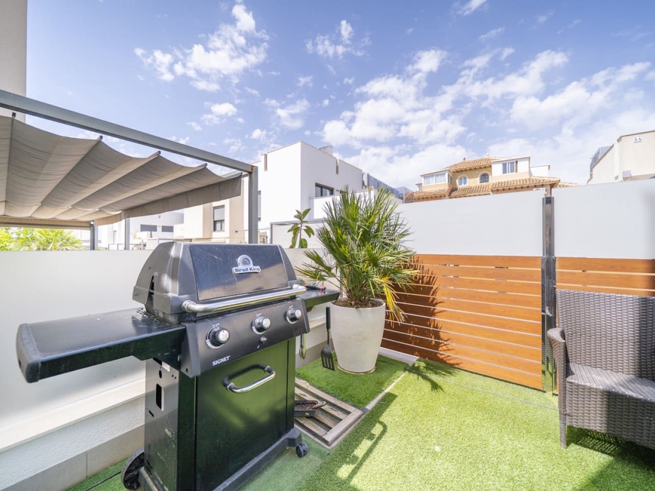 Chalet de 5 habitaciones en Aguas Nuevas en venta con piscina - 559.000 € (Ref: 10045291)