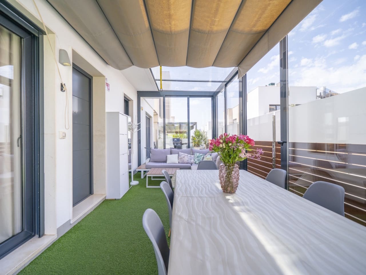 Chalet de 5 habitaciones en Aguas Nuevas en venta con piscina - 559.000 € (Ref: 10045291)