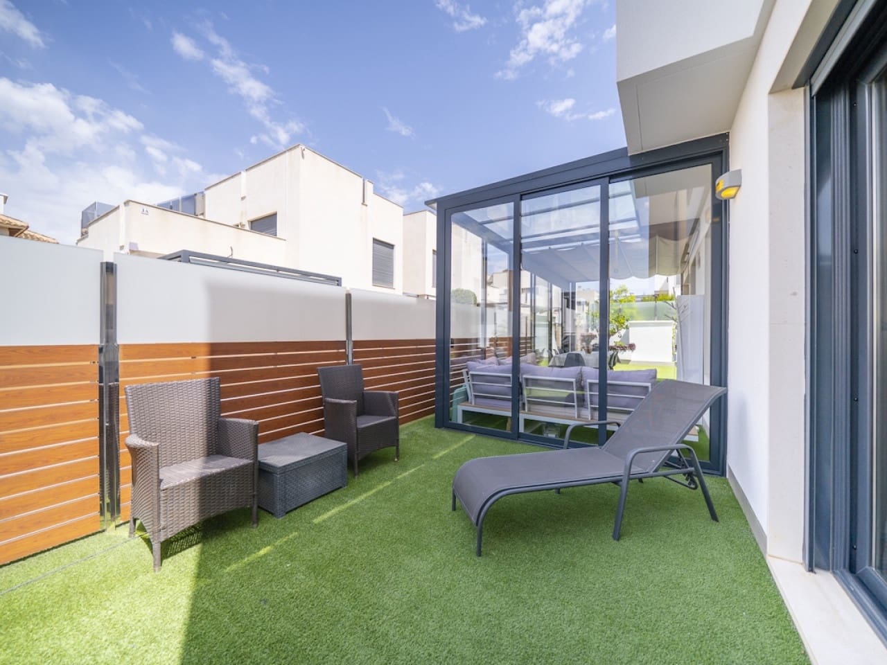 Chalet de 5 habitaciones en Aguas Nuevas en venta con piscina - 559.000 € (Ref: 10045291)