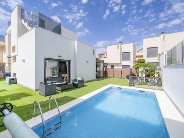 5 makuuhuone Huvila myytävänä paikassa Aguas Nuevas, Torrevieja mukana uima-altaan - 559 000 € (Ref: 10045291)