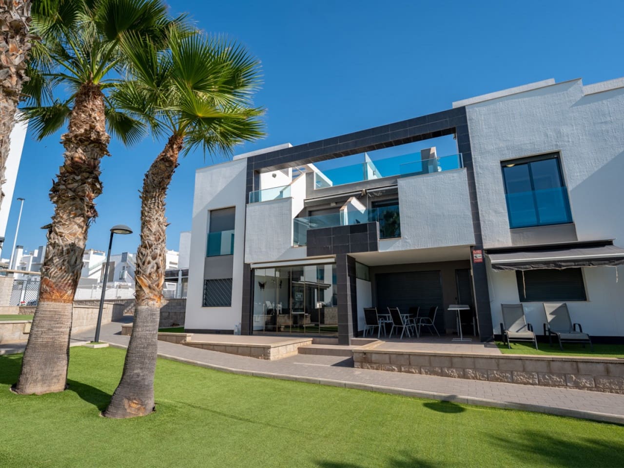 2 bedroom Apartment for sale in Orihuela Costa with pool garage - € 299,900 (Ref: 10075631)