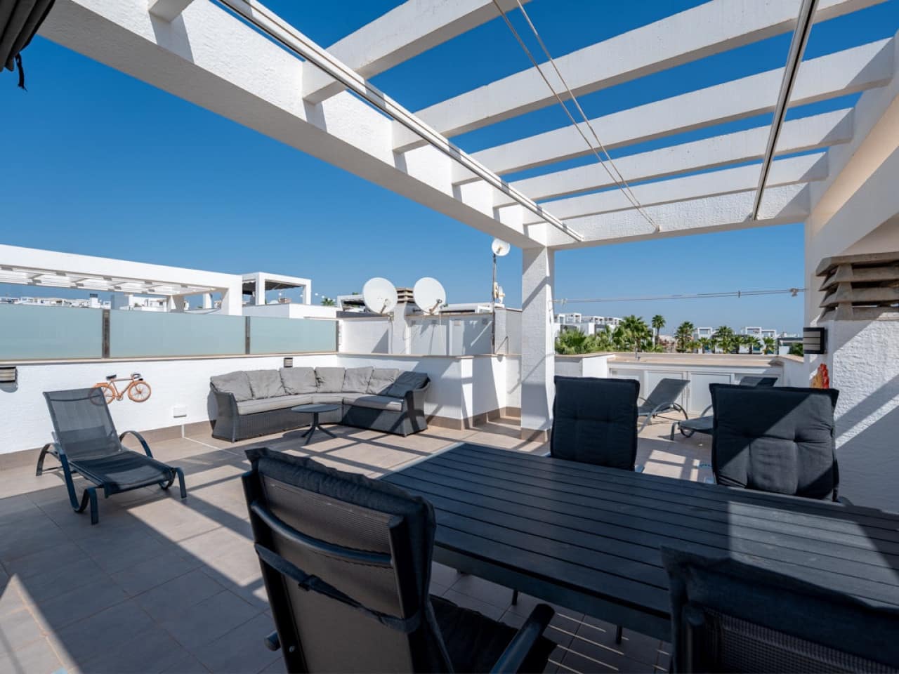 2 bedroom Apartment for sale in Orihuela Costa with pool garage - € 299,900 (Ref: 10075631)
