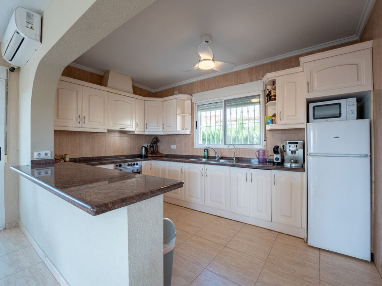 5 slaapkamer Villa te koop in Ciudad Quesada met zwembad garage - € 595.000 (Ref: 10075633)