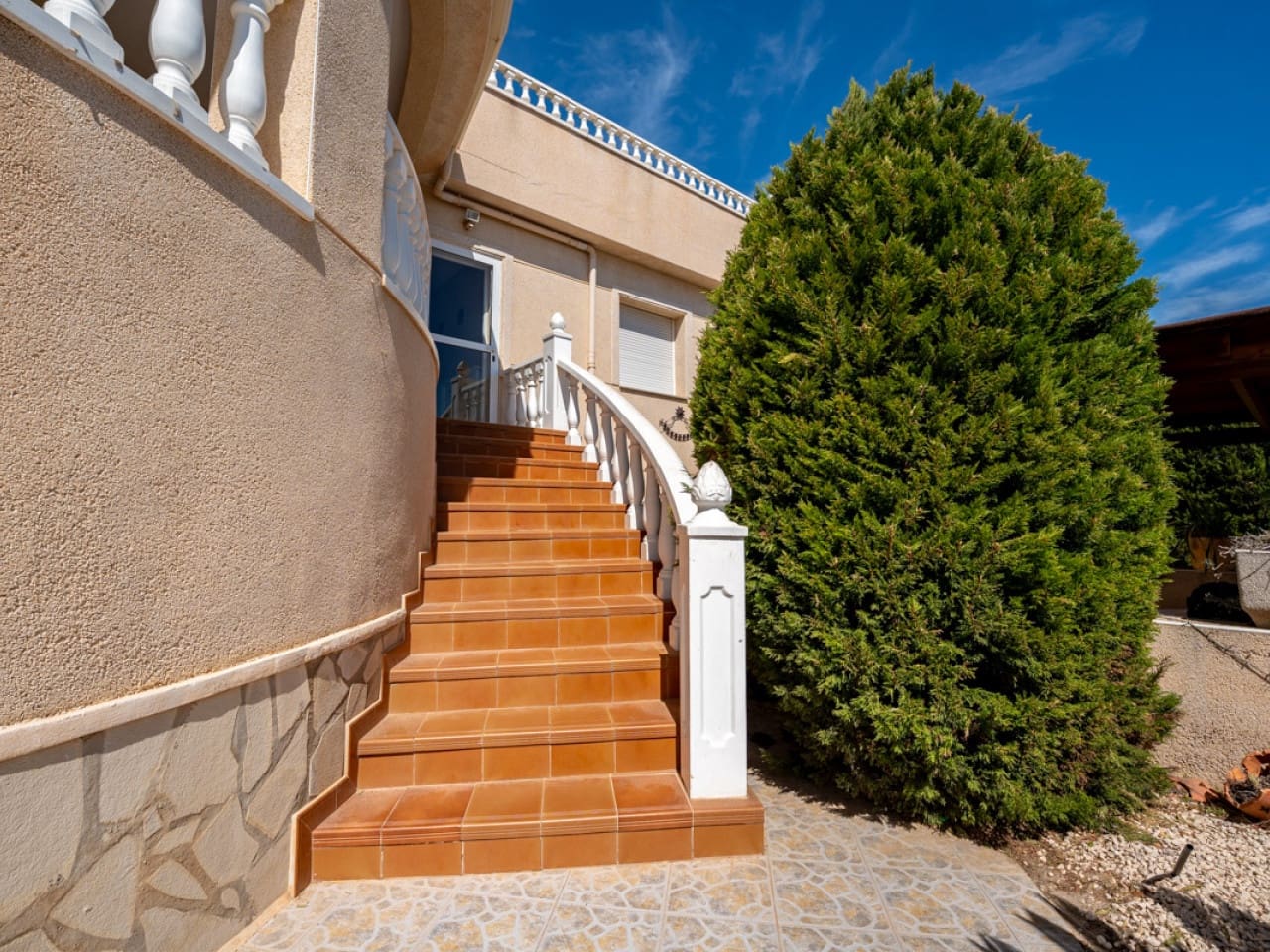 5 slaapkamer Villa te koop in Ciudad Quesada met zwembad garage - € 595.000 (Ref: 10075633)