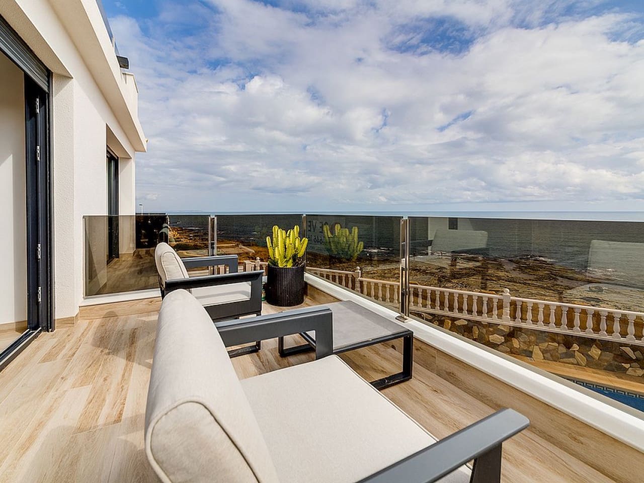 4 slaapkamer Villa te koop in Cabo Cervera met zwembad garage - € 990.000 (Ref: 10078340)