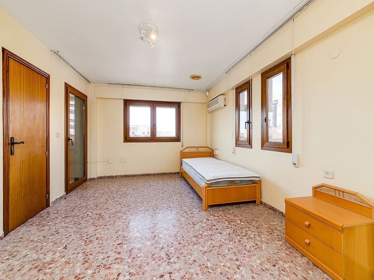 4 bedroom Villa for sale in La Mata with pool garage - € 850,000 (Ref: 10078341)
