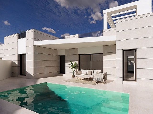 3 soveværelse Villa til salg i San Luis, Torrevieja med swimmingpool garage - € 799.000 (Ref: 10102590)