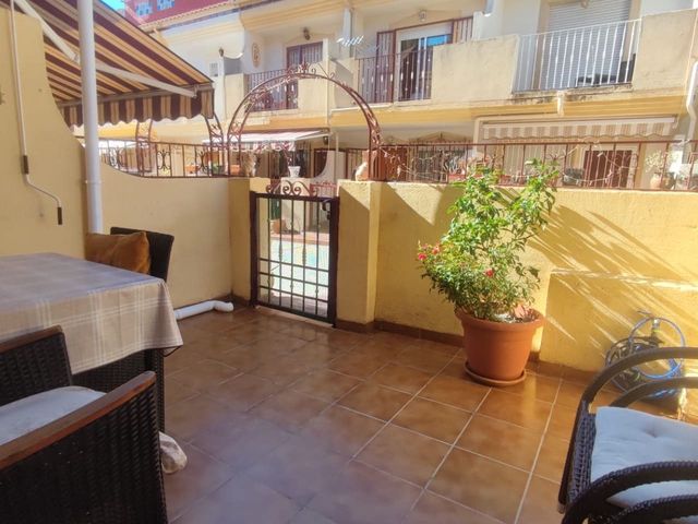 3 sovrum Hus till salu i Playa Flamenca, Orihuela med pool - 200 000 € (Ref: 10102592)